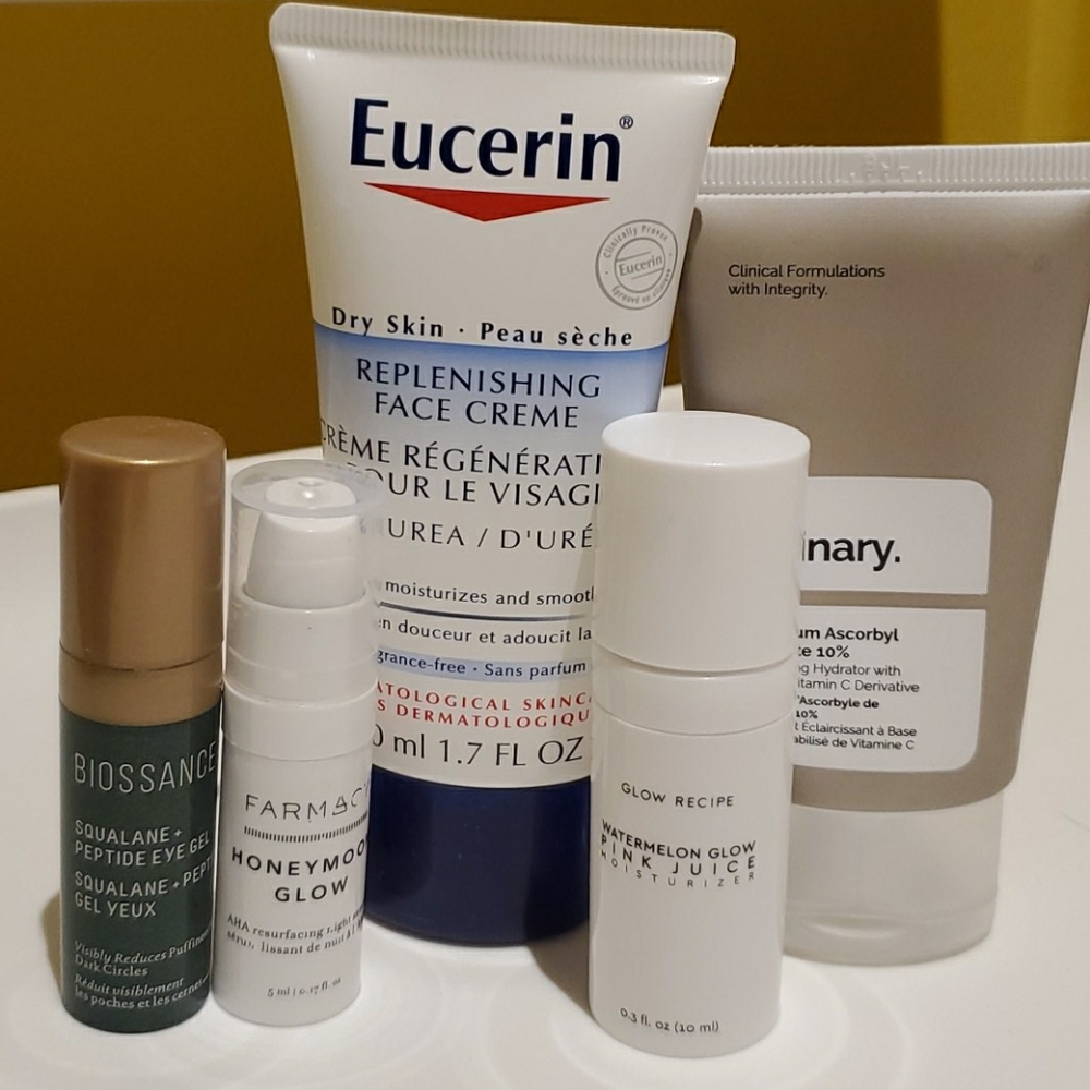 High-end skincare minis